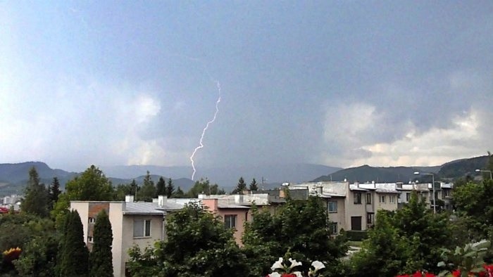 Čo robiť pri búrke v prírode a v meste