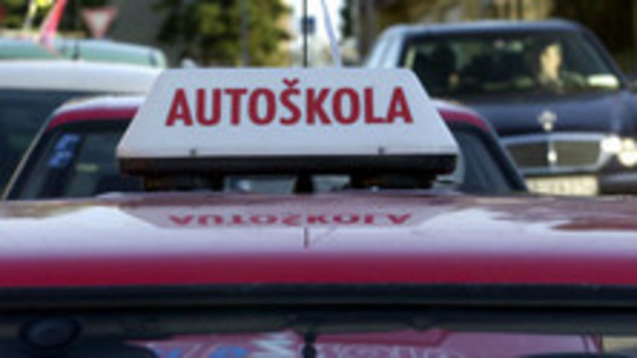 S praktickým výcvikom opäť začali už aj autoškoly