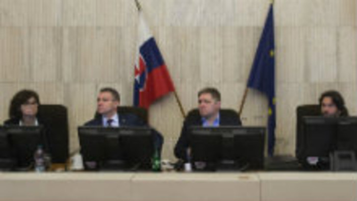 K veci: Vláda schválila ďalšiu dotáciu pre centrá pre týrané ženy 