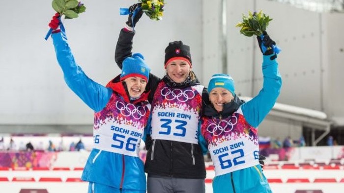 La eslovaca Anastasia Kuzmina revalida la medalla de oro en el sprint del biatlón en Sochi