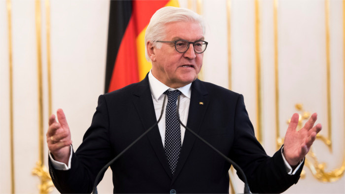 Deutscher Bundespräsident lädt Čaputová zu Mauer-Gedenkfeier ein