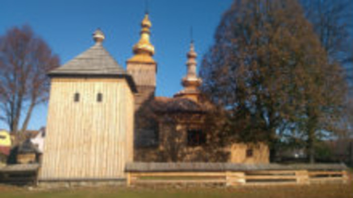 Drevený kostolík v Ladomirovej