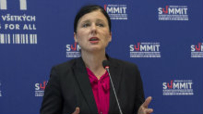 K veci: Jourová je na Slovensku k vyštreniu vraždy novinára