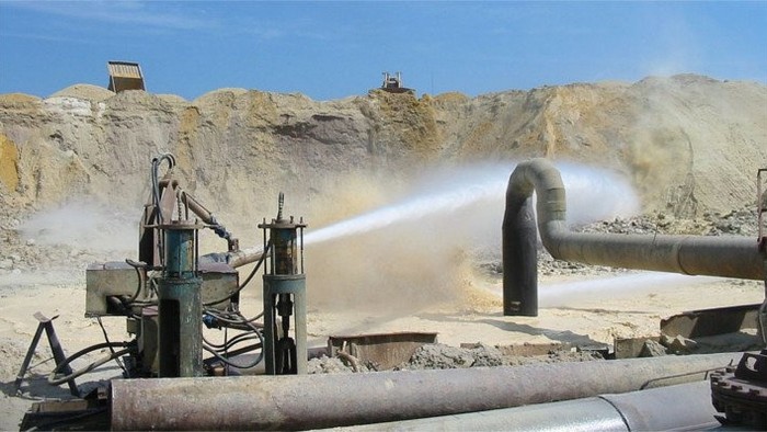 Gold mining by means of cyanide leaching banned as of Saturday