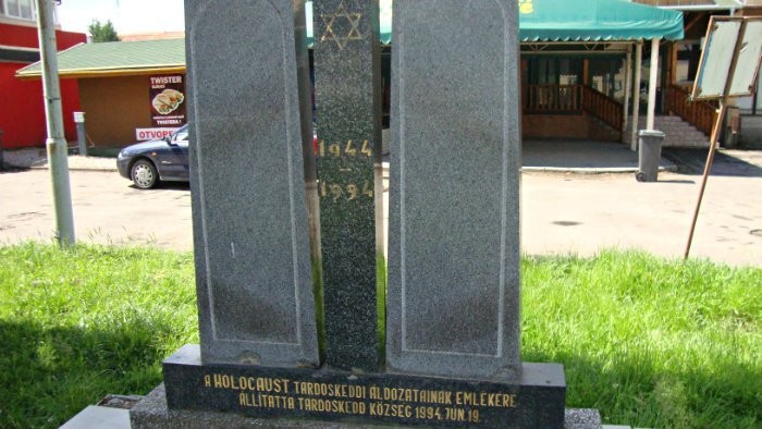 pamatnik-holokaustu-v-Tvrdosovciach