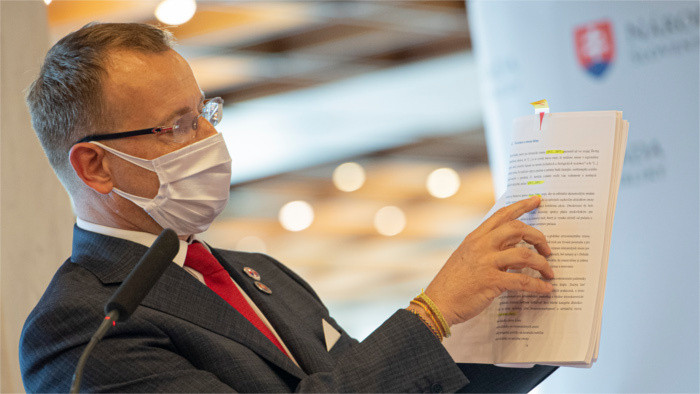 L’affaire du plagiat du mémoire de diplôme du Président du Parlement à la une