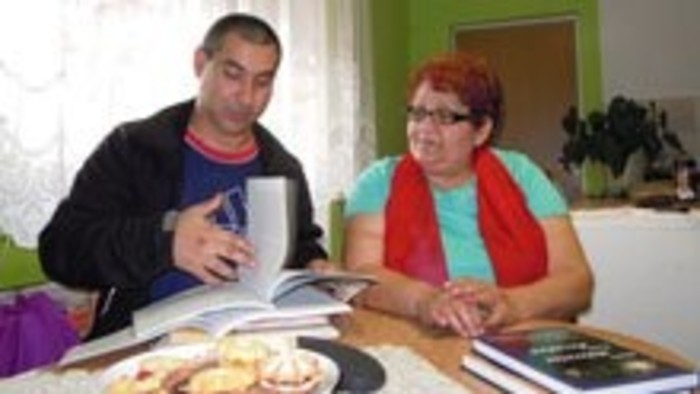 Rómski spisovatelia z Kamenian