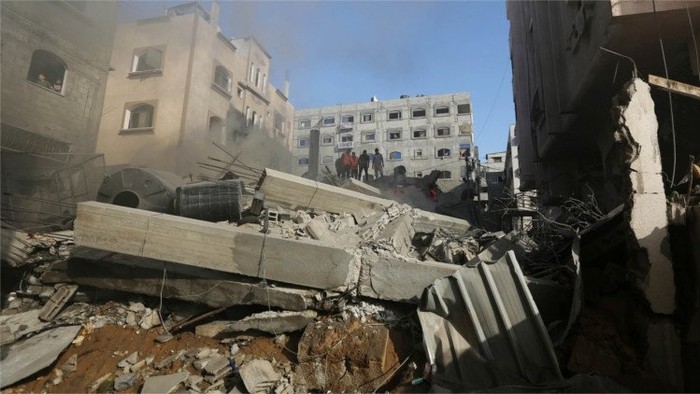 Gaza crisis unsolvable with military action