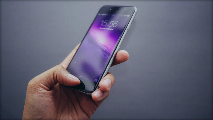 Koniec roamingu a viac práv pre cestujúcich