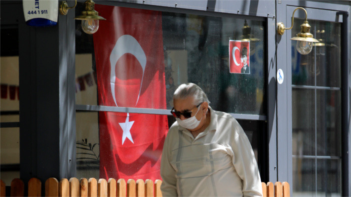 Once camiones han transportado material sanitario desde Turquía