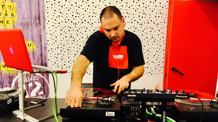 DJ Miko zahral v :Popo_FM