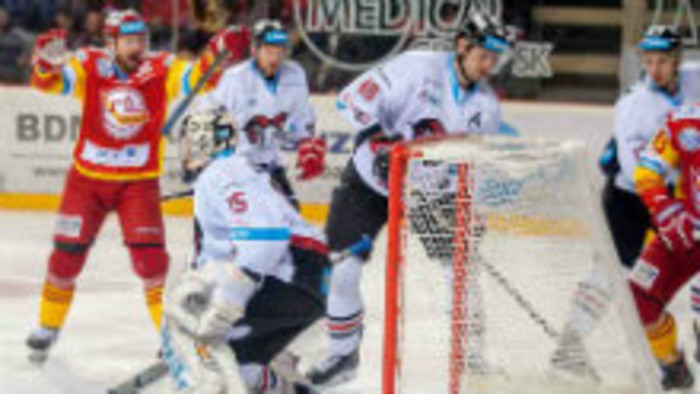 Po hokeji Banská Bystrica-Trenčín