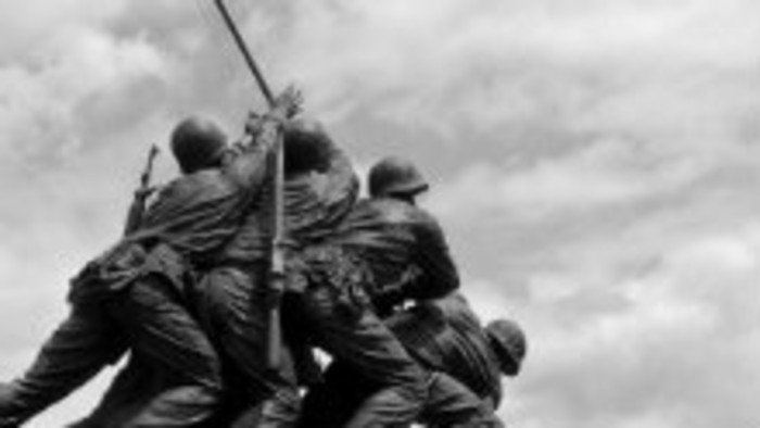 Na najznámejšej fotografii druhej svetovej vojny je slovenský rodák