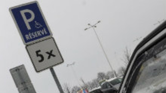 Parkovacie miesta pre ZŤP málo využívané i chýbajúce
