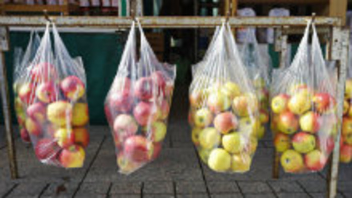 Európska únia znižuje používanie igelitiek