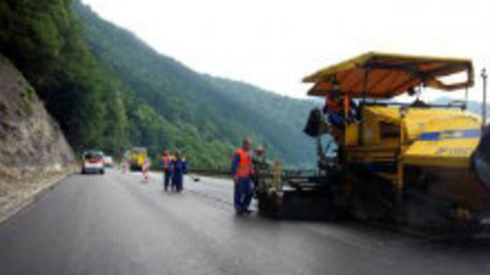 Ako na auto zašpinené asfaltom?