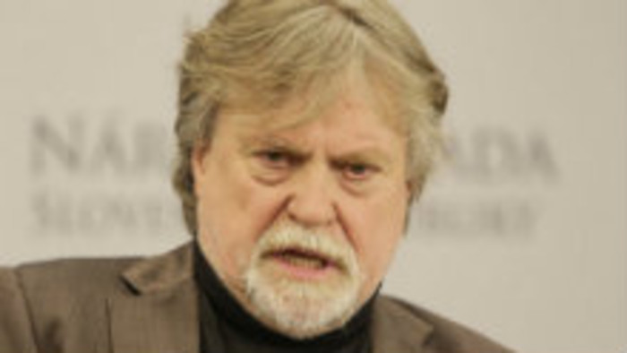 K veci: Právo politikov na odpoveď