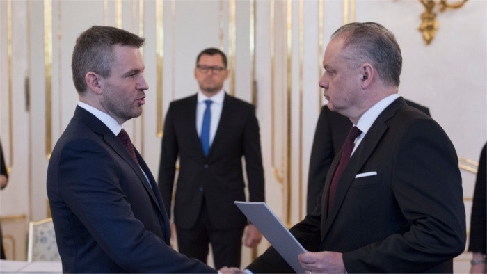 El presidente eslovaco Andrej Kiska nombra al nuevo Gobierno