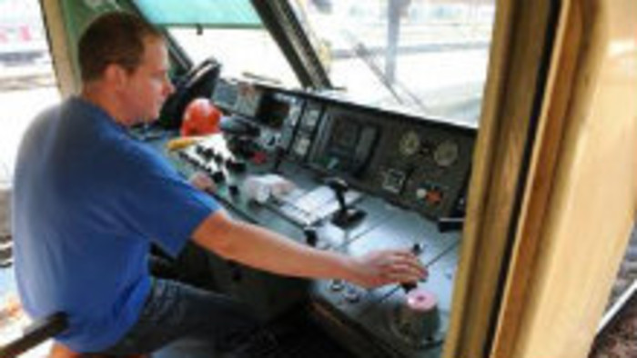 Dopravcov trápi nedostatok rušňovodičov