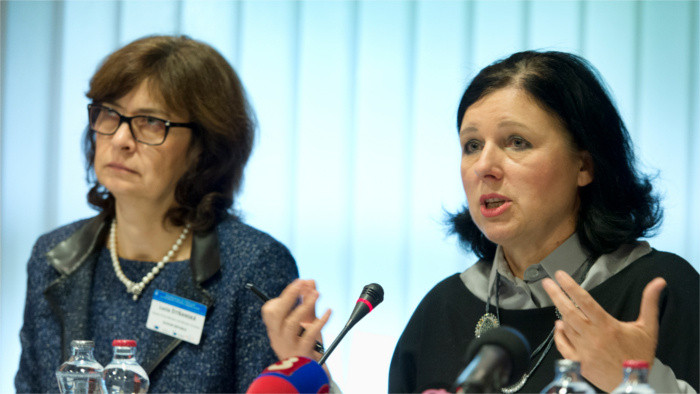 La ministra de Justicia se entrevista con la euro comisaria Věra Jourová