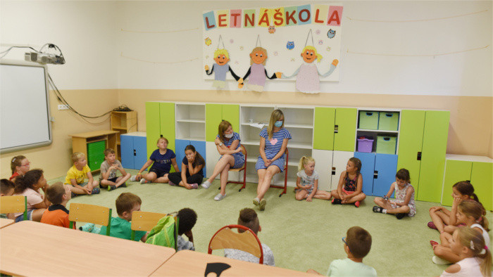 Miles de niños eslovacos acuden desde hoy a las escuelas de verano