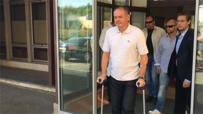 President Kiska leaves Pilsen Hospital after operation 