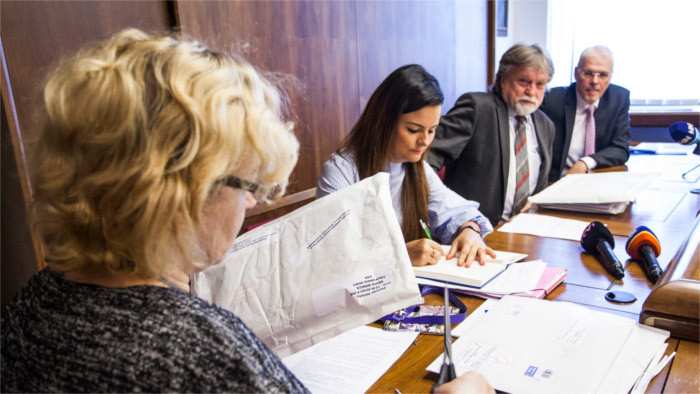 Se presentan doce candidatos para el cargo del director de RTVS 