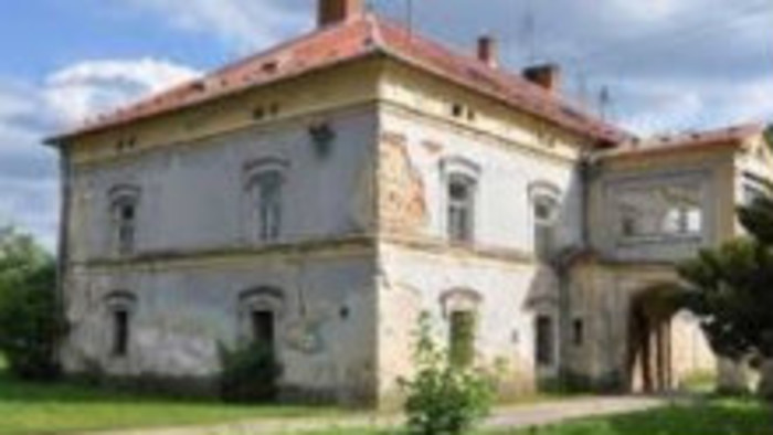 Chátrajúci kaštieľ v Kľúčovom chce jeho majiteľ zrekonštruovať
