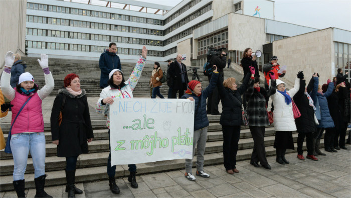 Los problemas de los maestros y las enfermeras no se solucionarán antes de las elecciones