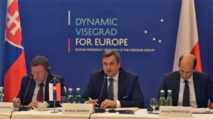 Jefes de Parlamento tratan hoy en Pieštany sobre la Unión Europea