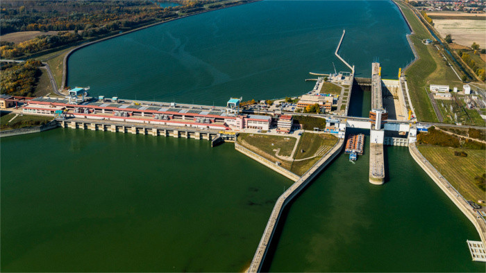 Bruselas recomienda a Eslovaquia realizar cambios en el sector energético