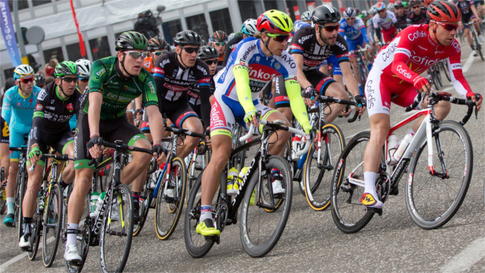 Peter Sagan steps down from Vuelta after a crash with motorcycle
