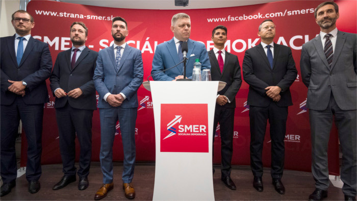 Fico ratificado presidente de SMER-SD en el congreso del partido