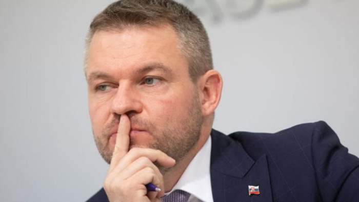 Kompromitáló anyagok Pellegriniről?