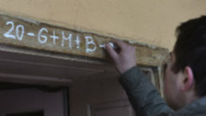Požehnanie príbytkov trojkráľovou vodou