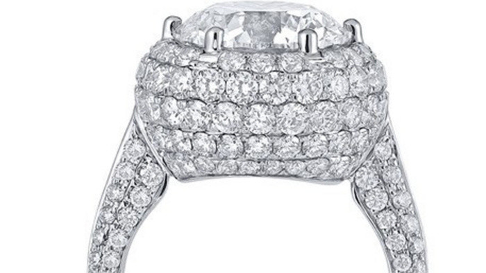 Luxury diamond ring stolen in Bratislava