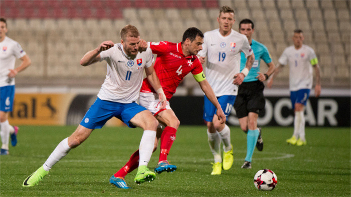 Eslovaquia vence en Malta por 3 goles a 1