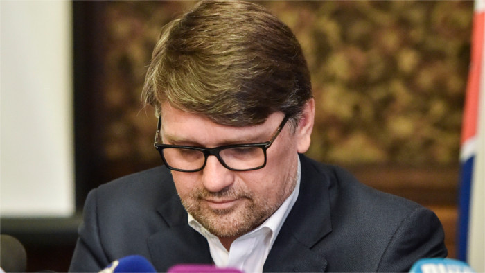 El presidente acepta la renuncia de Maďarič como ministro de Cultura