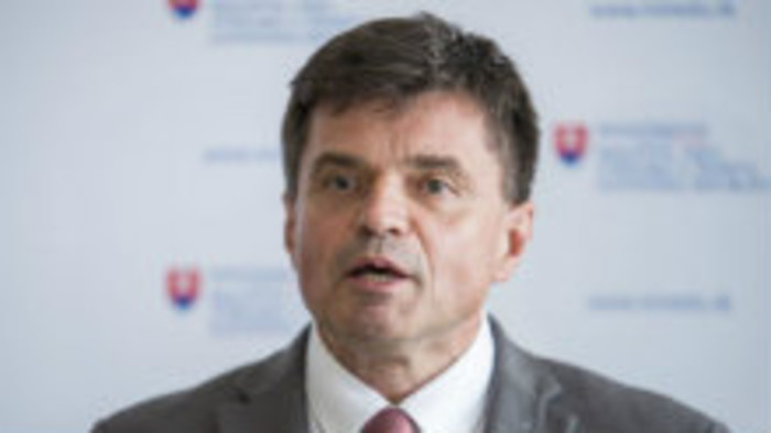 K veci: Minister školstva neodstúpi, prehovoril o kauze s eurofondami 