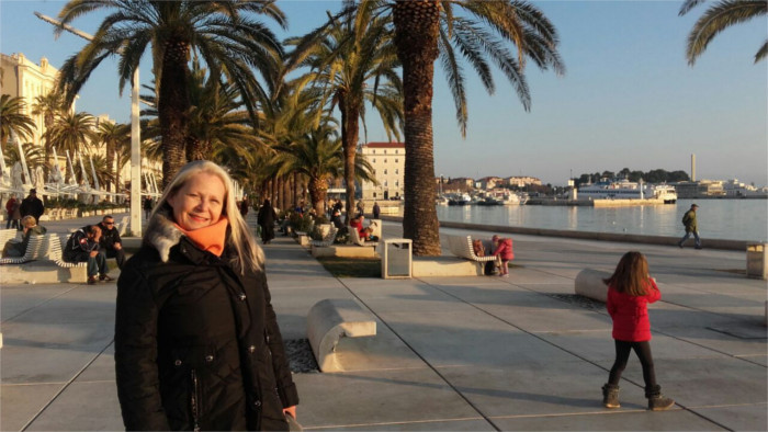 Descendientes de eslovacos – Olga Vašek de visita a Eslovaquia