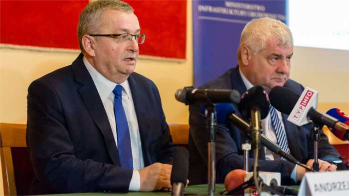 Ministros de Transporte de Eslovaquia y Polonia firman declaración sobre inversiones en infraestructuras de transporte