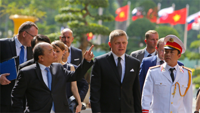 El primer ministro regresó de su viaje a Vietnam y Mongolia