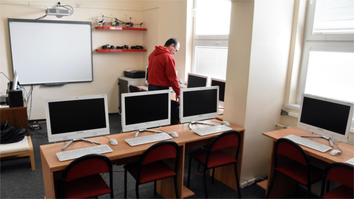 Une limite d'âge pour les enseignants