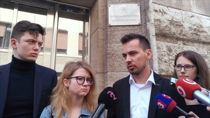 La iniciativa “Por una Eslovaquia decente” denuncia a Fico 