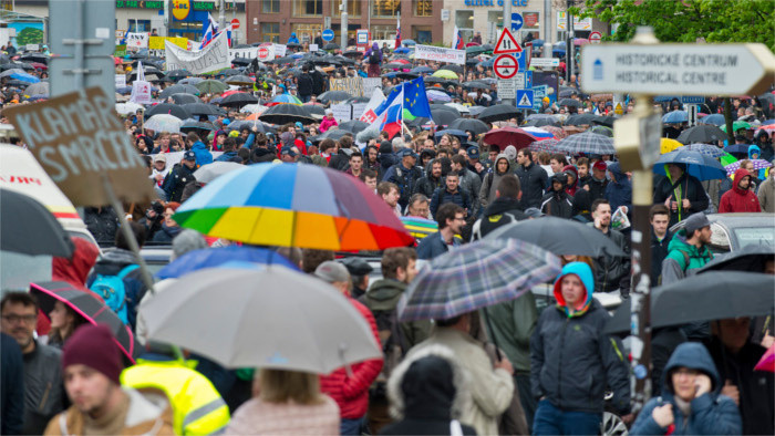 Manif contre la corruption : réactions politiques positives