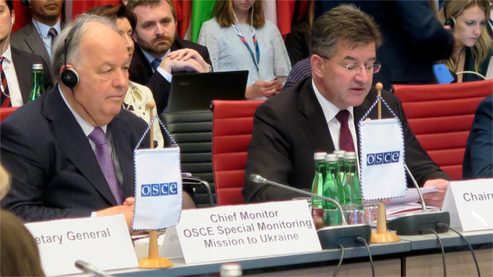 Miroslav Lajčák debatió en Belgrado sobre la OSCE, la UE y Kosovo
