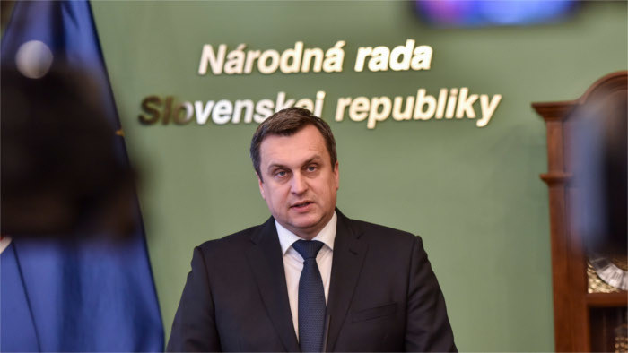 Šéf parlamentu bude čeliť odvolaniu