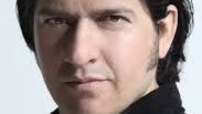 Entrevista al cantante mexicano, Oscar de la Torre