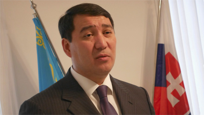 Abdykarimov aprecia la cooperación de Lajčák y los diplomáticos de Kazajstán 