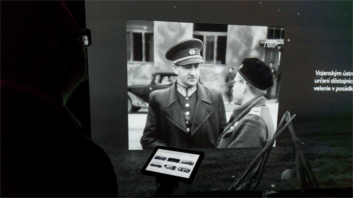 Výstava fotografií Vstali z popola 